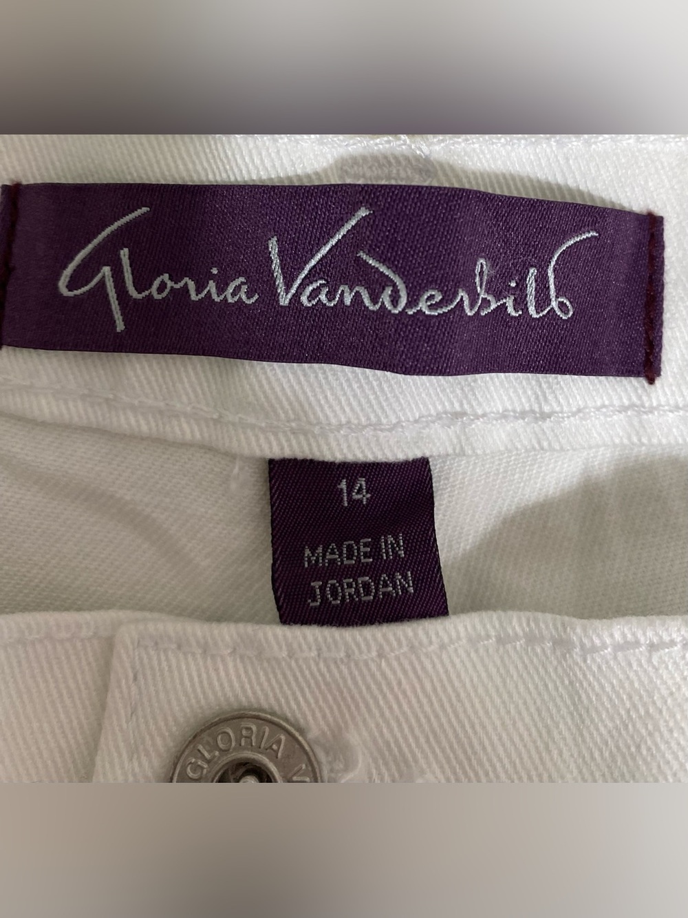Gloria Vanderbilt White Straight-Leg Jeans - Picture 7 of 13